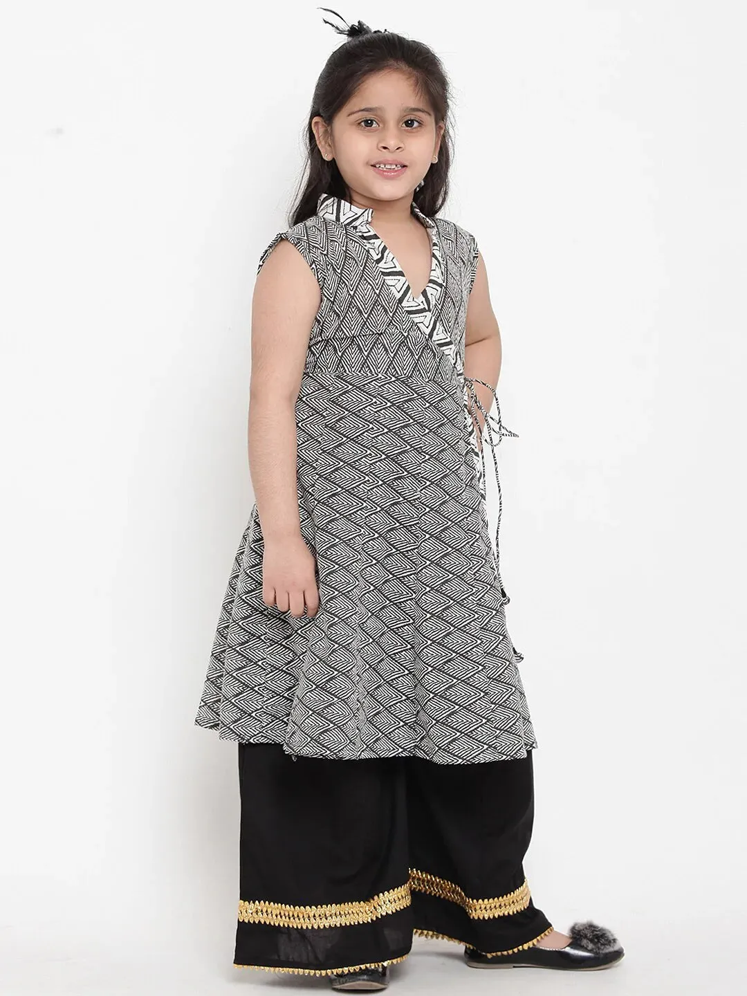 Girls Black Printed Kurta With Palazzos