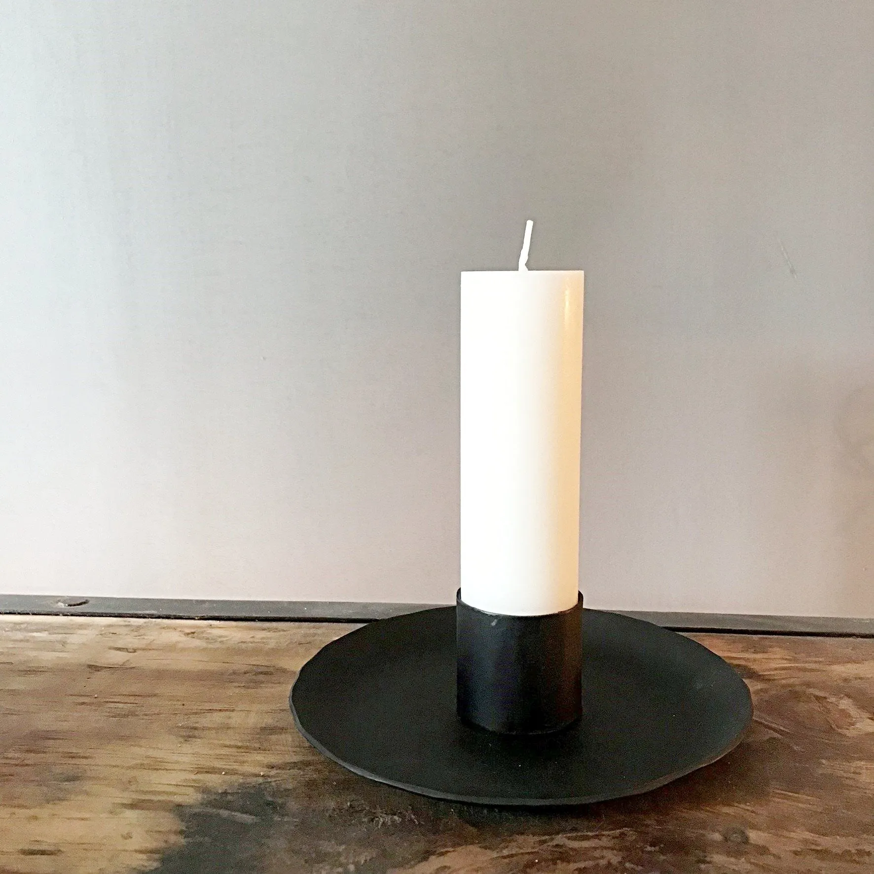 Simple Black Hand-Forged Iron Candleholder for 40mm Diameter Candle