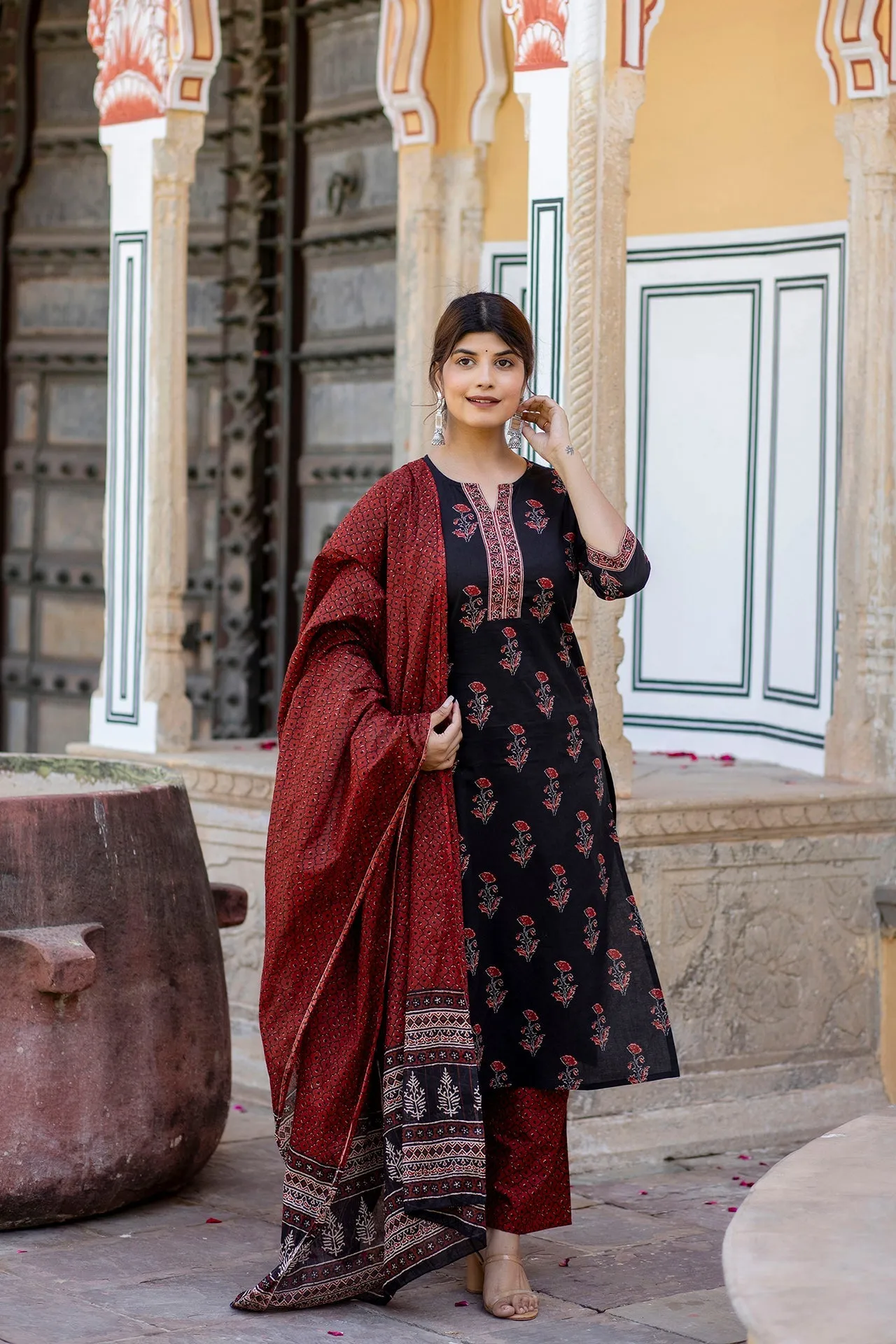 Women Black & Maroon Floral Printed Straight Kurta With Palzzo And Dupatta