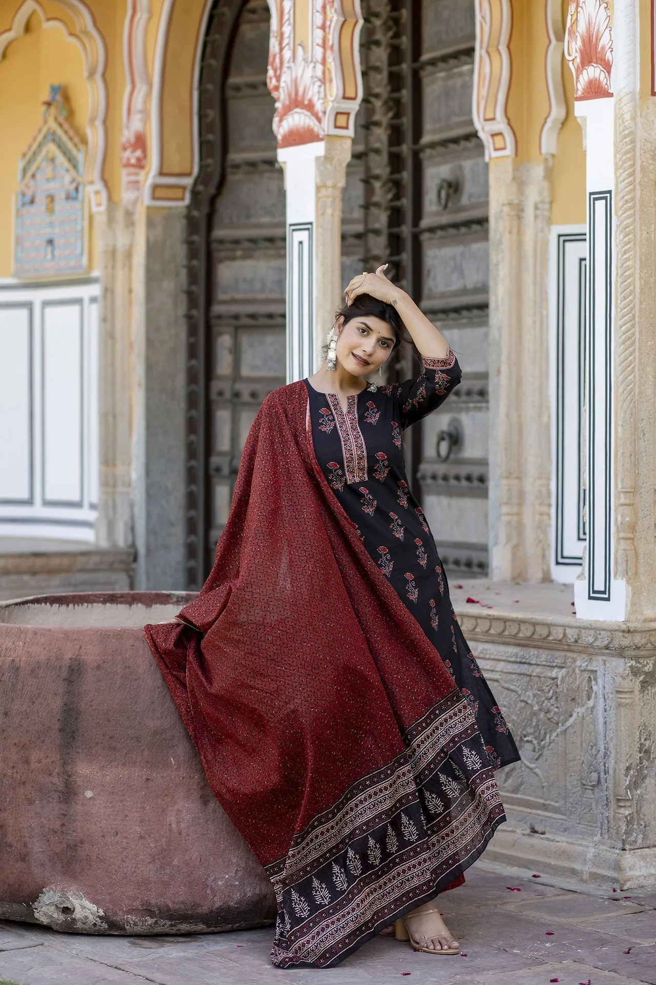 Women Black & Maroon Floral Printed Straight Kurta With Palzzo And Dupatta