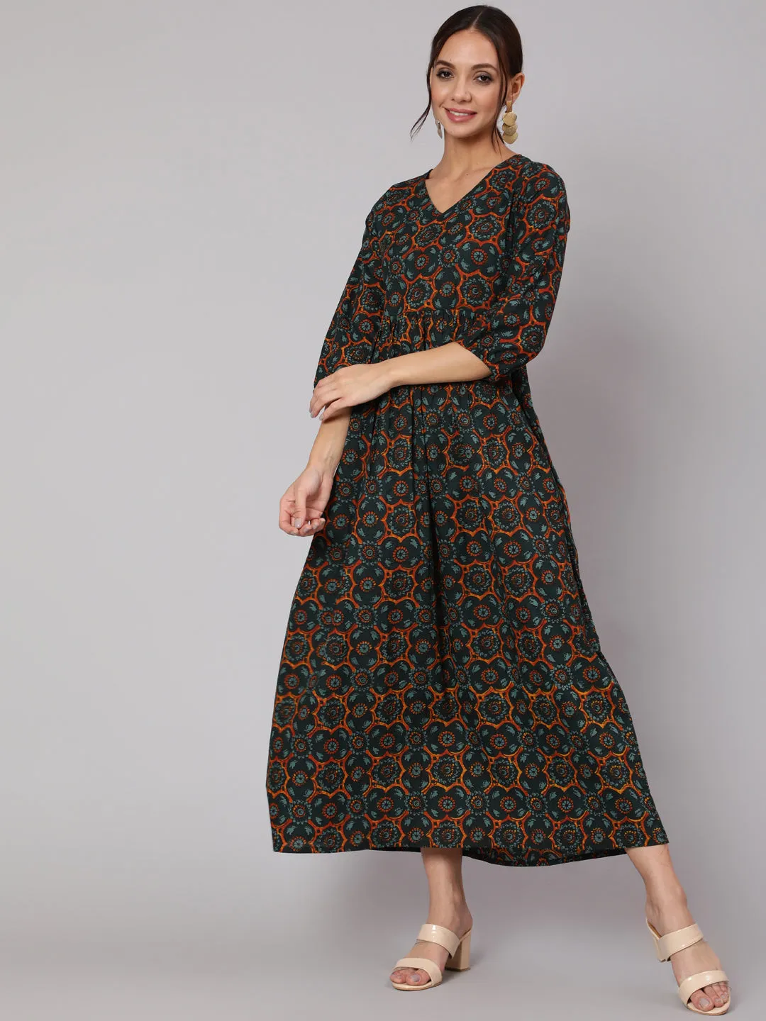 Women Green Abstrac Printed Gathered Dress With Three Quarter Sleeves